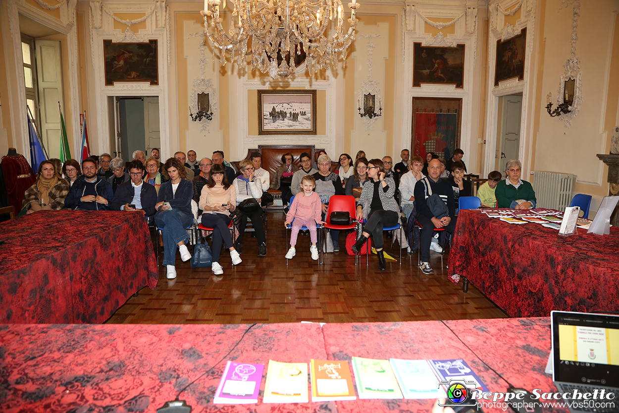 VBS_3237 - Presentazione Libro 'Vangelo per Fuori Sede' di Don Mauro Canta.jpg